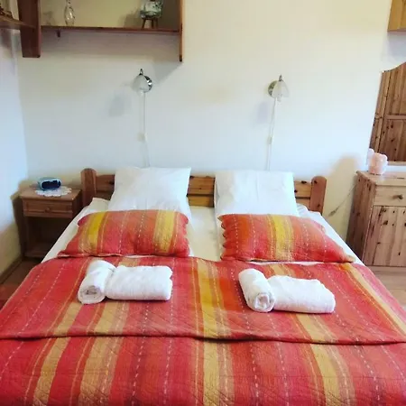 Rose Flat Apartment Budapest