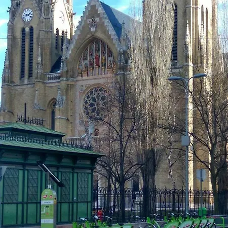 Rose Flat * Budapest